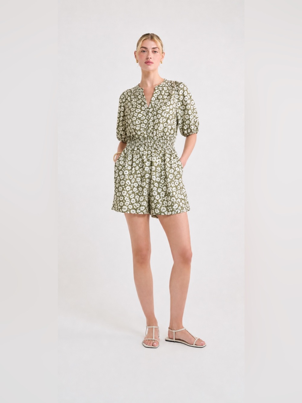 Heartloom Emory Green Floral Short Sleeve Romper Sz. XS